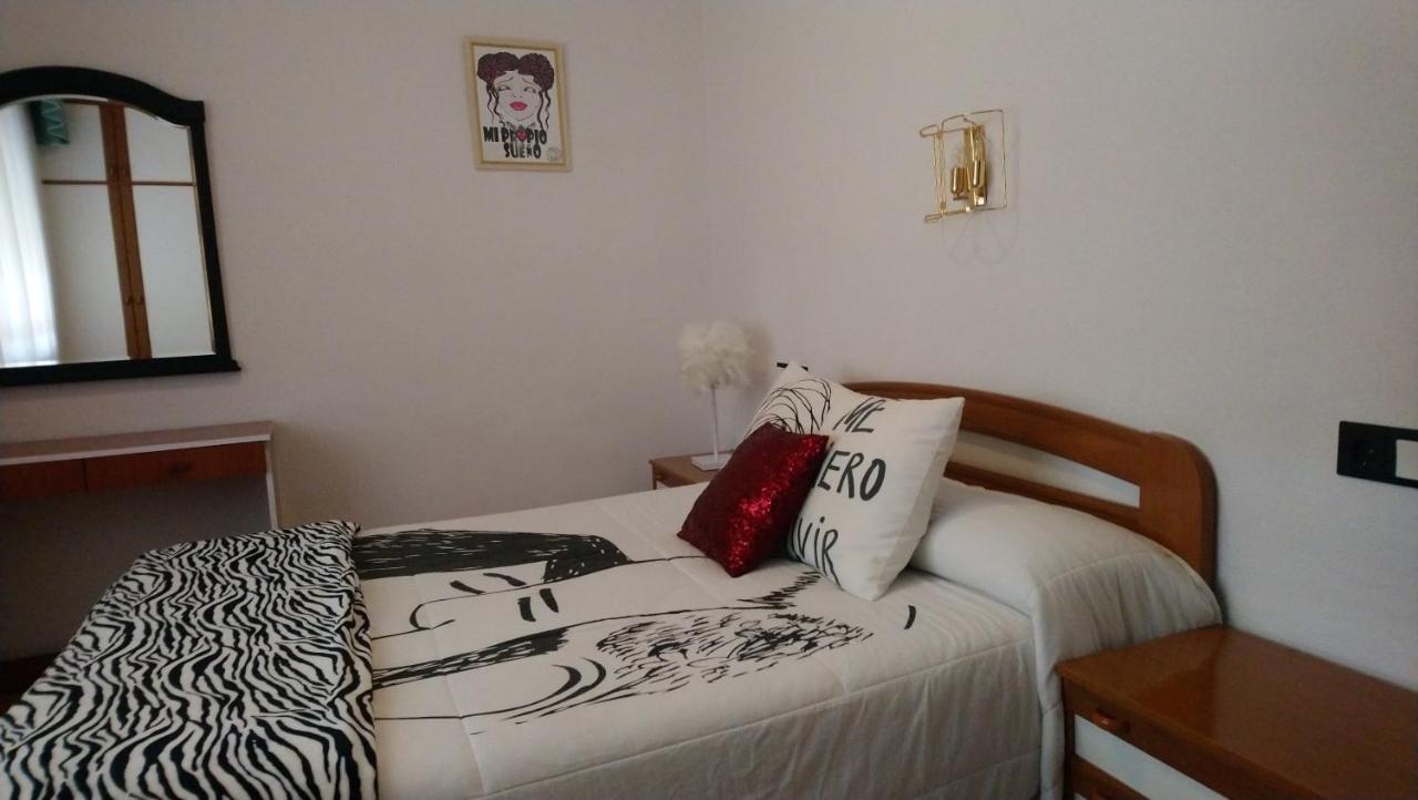Hostal "Los Chanos El Ruso" Galende Luaran gambar